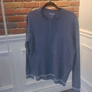 le chateau Men's Blue Textured Crewneck Henley